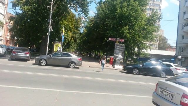 После моего обращения на улице Пушкинской/Соколова сделали пешеходный переход и поставили светофор смотреть онлайн