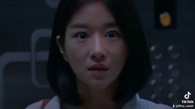 после травмы головы начала видеть будущее людей... смотреть онлайн