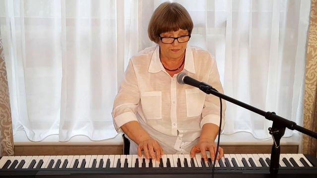 Бегут года "Сувенир" (сл.А.Р.Констандиноса муз.С.Славианоса, переложена на рус.А.Лебединским) смотреть онлайн