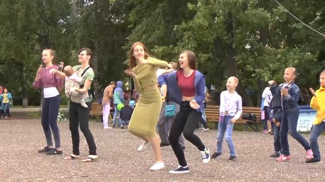 Мастер-класс по Зумбе от "Фитнес лаборатории г.Вологда" смотреть онлайн