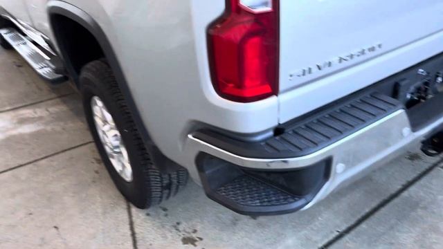 2023 Chevrolet Silverado LTZ 3500HD Duramax смотреть онлайн