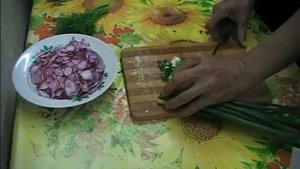 Салат из редиски и зеленого лука. Салат из редиски очень весенний и вкусный.