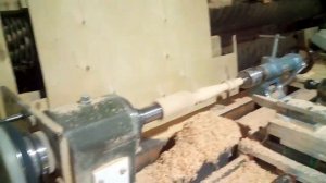 Точение и фрезеровка на токарном станке по дереву