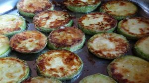 Острая кабачковая закуска с грибами и морковью