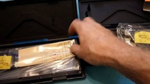 Сравнение оригинала штангенциркуля Mitutoyo и его копии.