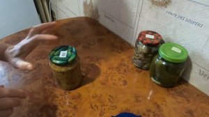 Как легко открыть винтовую крышку на банке