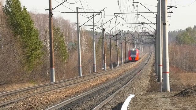 ЭС2Г-160 "Ласточка" сообщением Бокситы — Екатеринбург-Пасс. следует через о.п. Огородная смотреть онлайн