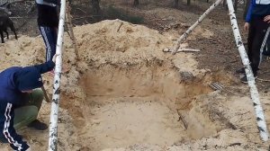 Строим землянку в лесу    4 ЧАСТЬ