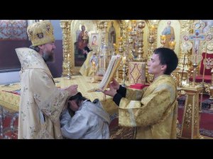 Митрополит Григорий совершил Литургию и диаконскую хиротонию в Екатерининском кафедральном соборе