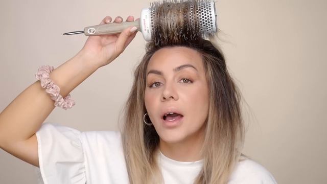 How To Master a Professional Blowout At Home - Every Time! смотреть онлайн