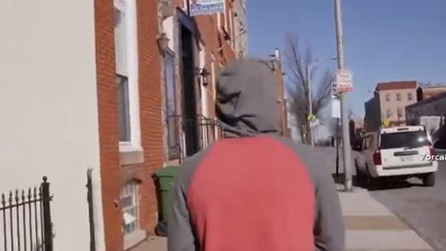 Прогулка по трущобам американского Балтимора смотреть онлайн