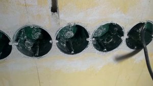 Очистка подрозетников