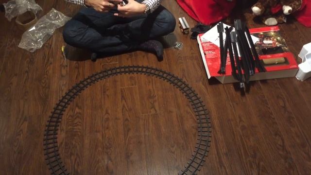 Christmas Tree Train Set - Unboxing смотреть онлайн