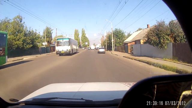 Когда в корму почти прилетает чей-то бус о_0 смотреть онлайн