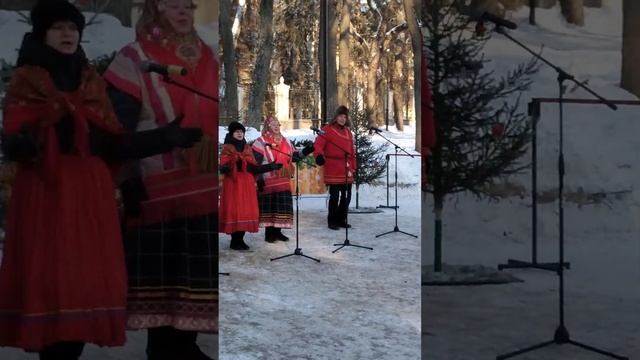 Уродилась Коляда накануне Рождества.../калужане колядуют/