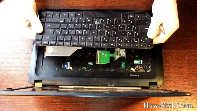 How to replace keyboard on HP Compaq Presario CQ58 laptop смотреть онлайн