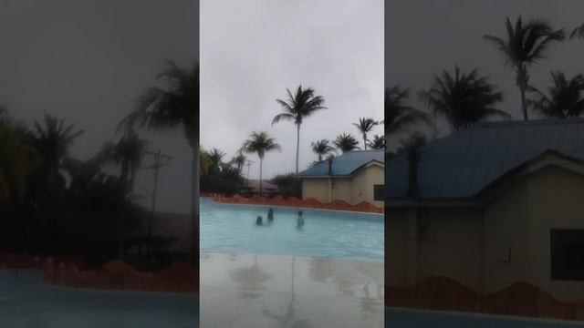 Swimming | Acacia Hotel Bacolod смотреть онлайн