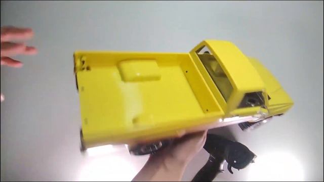 fms 1/18 Toyota Hilux Unboxing & Reivew смотреть онлайн