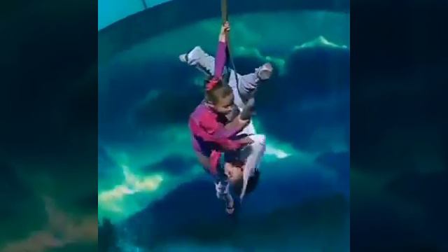 не помню откуда, но очень красивое выступление поддержите меня пожалуйста лайком и подпиской смотреть онлайн