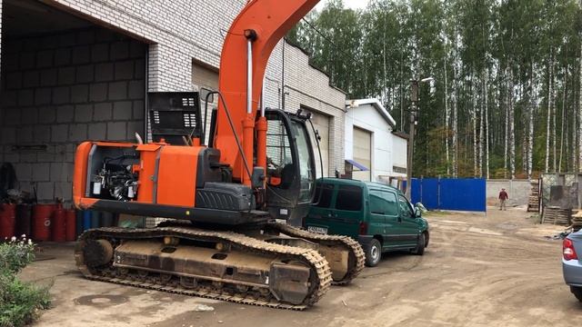 Замена всех пальцев и втулок cтрелы гусеничного экскаватора Хитачи 180