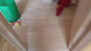 Постелил линолеум в ванной комнате