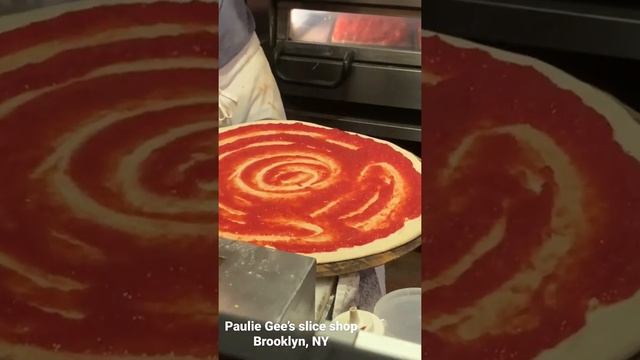 Sneak Peak of my Paulie Gee’s Slice Shop review! смотреть онлайн