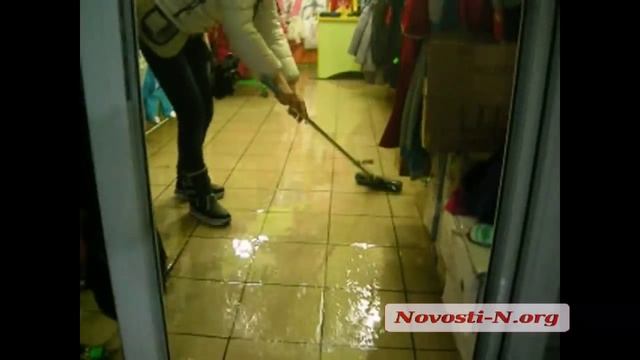 Видео Новости-N: Магазин залило водой смотреть онлайн