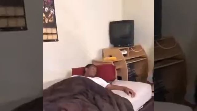 Как надо будить меня утром смотреть онлайн