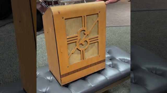 Vintage 1948 Electar Epiphone Zephyr Amp смотреть онлайн