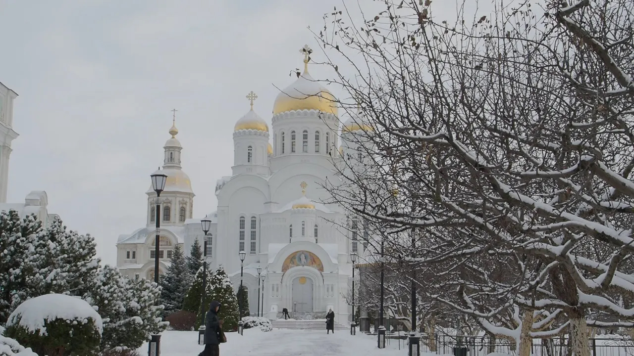 Зачем люди едут в Дивеево?