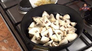 ЖАРКОЕ В ГОРШКАХ | Мясо с Картошкой и Ореховой травой с Грибами