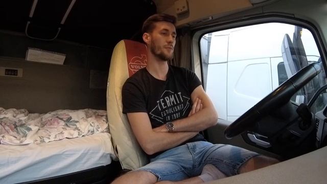 смотреть на скорости 1.5! монолог на камеру #1 смотреть онлайн