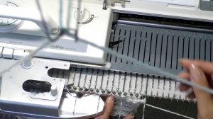 «Вяжем манишку на вязальной машине». Вязание на машине с Lorraine Woolheart