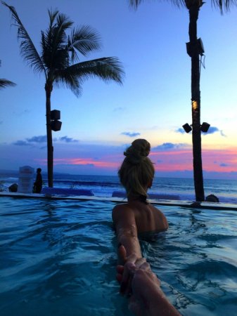 MrBogomol - Loop Station BOSS RC-505 — Energetic Dance Floor (Премьера трека, 2023) смотреть онлайн