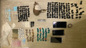 Силовики задержали крупную партию наркотиков