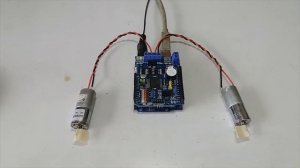 Simple test L298P Motor Shield Board for Arduino UNO