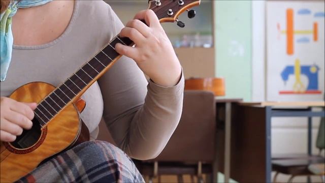 МИЛЛИОН АЛЫХ РОЗ | УКУЛЕЛЕ | ТАБЫ | НОТЫ | UKULELESSONS.RU смотреть онлайн