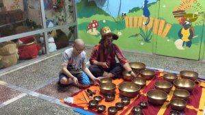 Благотворительный Концерт с поющими чашами в отделении детской онкологии