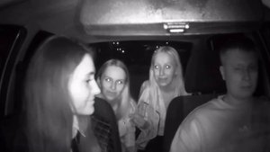 Выпившие девушки чуть ли не раздеваются в такси #такси #эконом