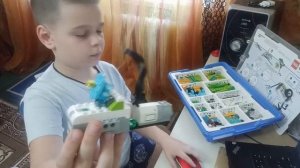 Спутник Робототехника с Платоном Сборка и инструкция модели из Lego WeDo 2.0