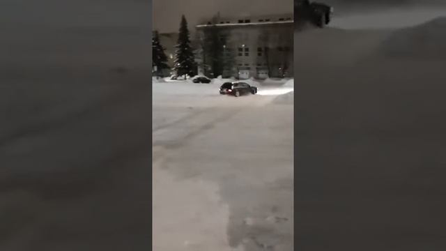 AUDi S6 C5 Drift In Snow Winterbeater