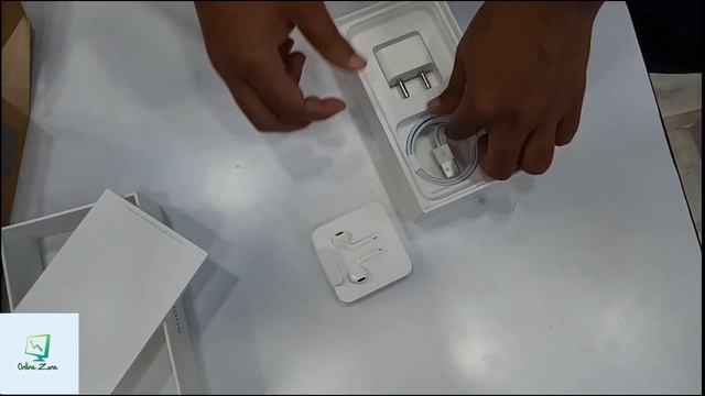 iPhone XR Unboxing & Review | Flipkart Retail Unit смотреть онлайн