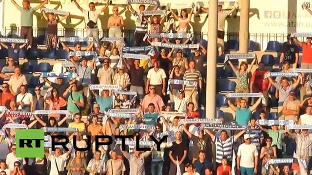 Russia  Crimean teams compete for first time in Russian football league смотреть онлайн