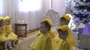 Танец Петушка и цыплят на новогоднем утреннике 2017 в яслях Муз  рук  Максюта Г  В