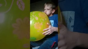до какого размера нужно надуть шар что бы он лопнул