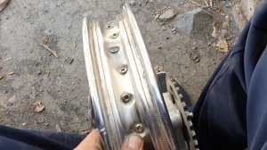 Как протянуть спицы на колесе мотоцикла