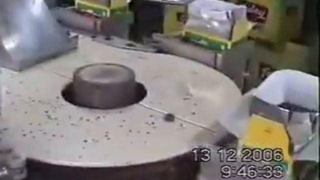 Упаковка продукта в картонные коробки (типа геркулес)