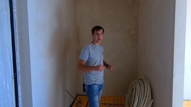 Ремонт квартир в Сочи.  Монтаж теплого пола в ЖК "Вальс".