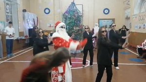 Новогодний флешмоб. Гран-при.Выступление 9Б класса.