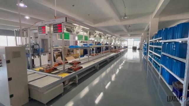 Процесс производства столов с электроприводом LuxAlto.